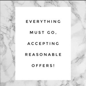 MAKE ME AN OFFER!!🤍🤍BUNDLE TO SAVE $$$